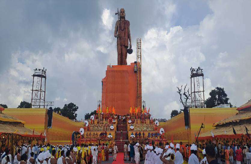 aadi_shankaracharya_ki_pratima_ka_anawran_in_khandwa_omkareshwar.jpg