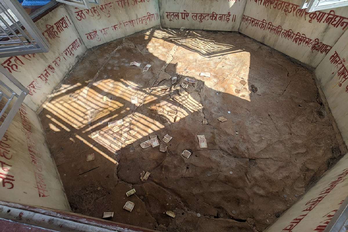 shri_ram-bharat_milap_proff_given_by_stones.jpg
