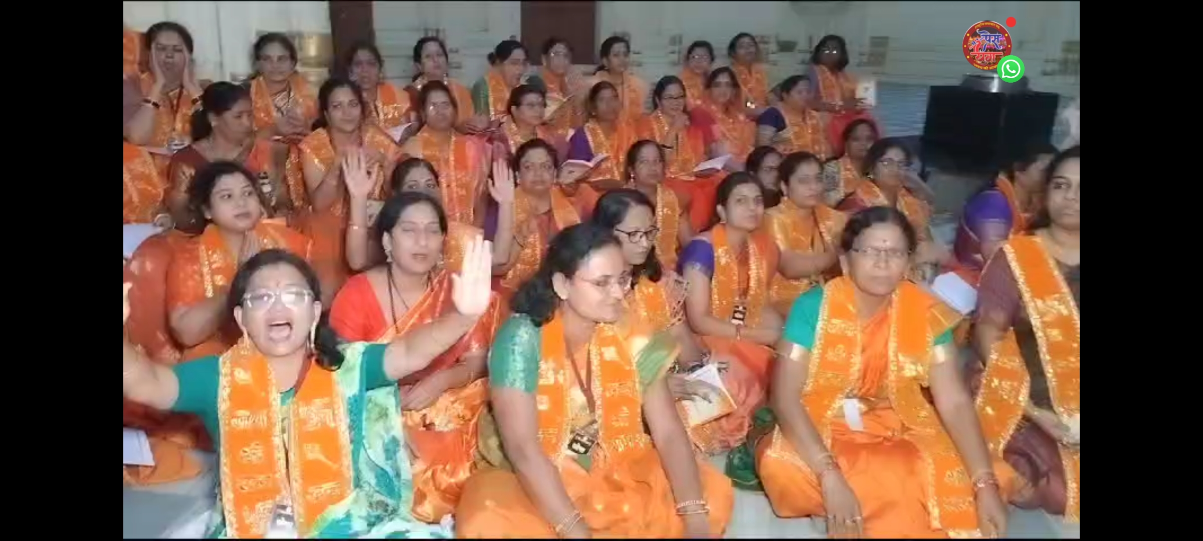अयोध्या में रामलला को देखने महाराष्ट्र से आई 150 महिलाओं का डेलिगेशन