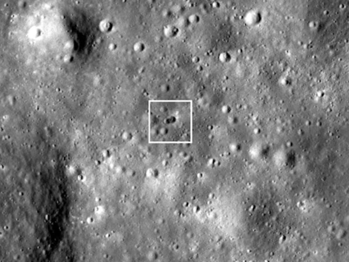 29_meter_crater_on_moon_.jpg