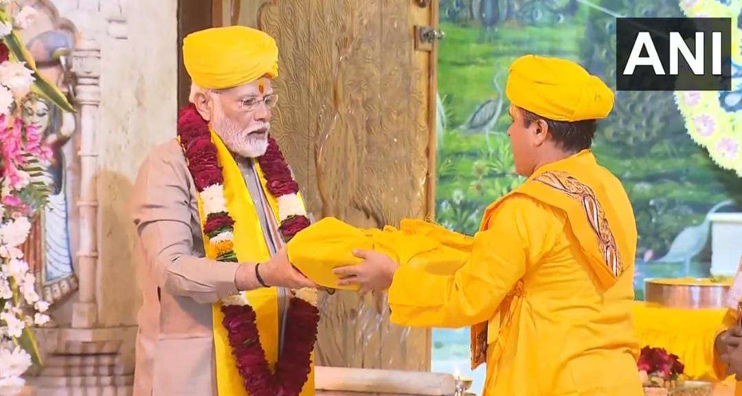modi_in_mathura-1.jpg