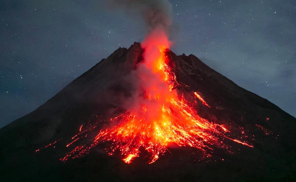 mount_marapi_eruption.jpg