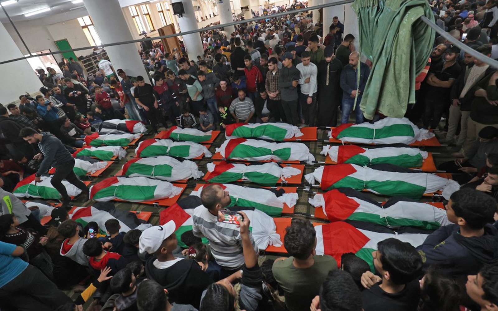 dead_people_in_gaza_due_to_israeli_attacks.jpg
