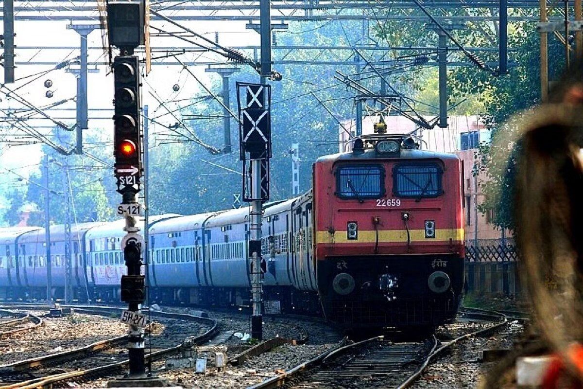 indian_railway_.jpg