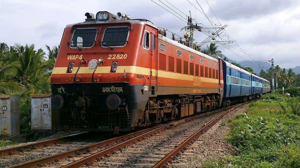 jodhpur_bhopal_express_train.jpg