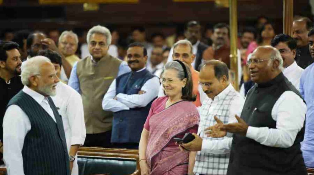  Prime Minister Narendra Modi congratulated Sonia Gandhi on her birthday