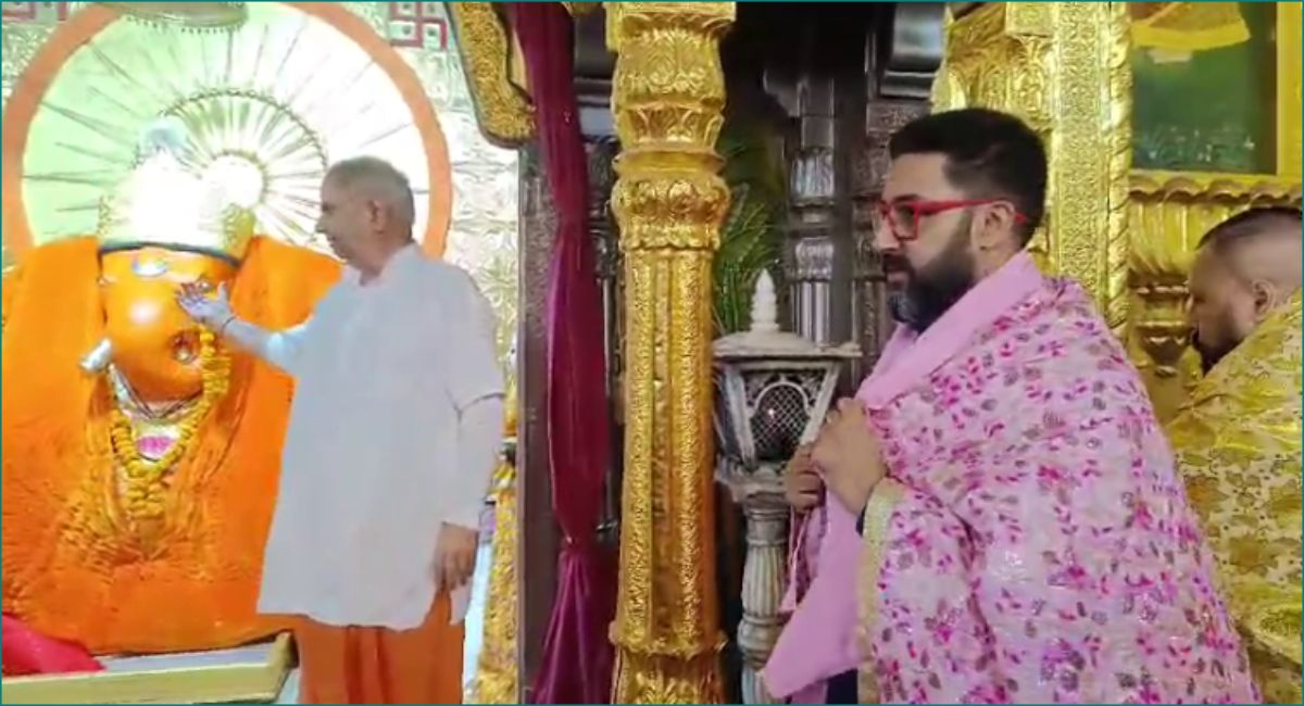 Video: अभिषेक बच्चन ने टीम के साथ किए मोती डूंगरी मंदिर के दर्शन, कामयाबी की लगाई अर्जी