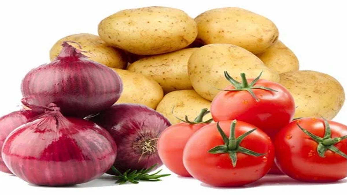 potatoes_onions_and_tomatoes0.jpg