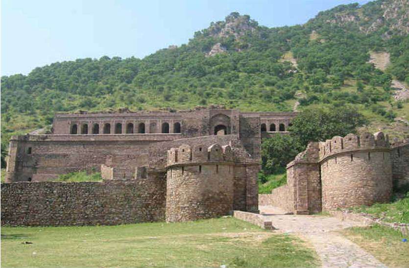 mysterious_fort_asirgarh_haunted_fort_burhanpur_mp.jpg
