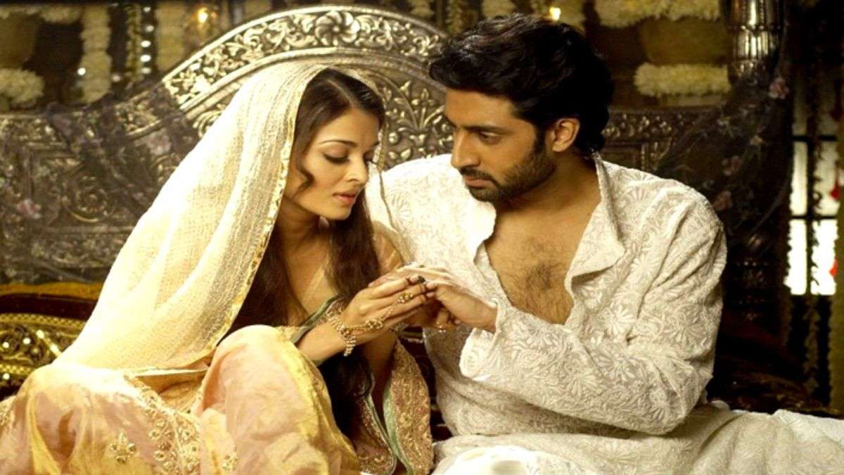 Abhishek Bachchan and Aishwarya Rai Bachchan fell in love on sets of Umrao Jaan