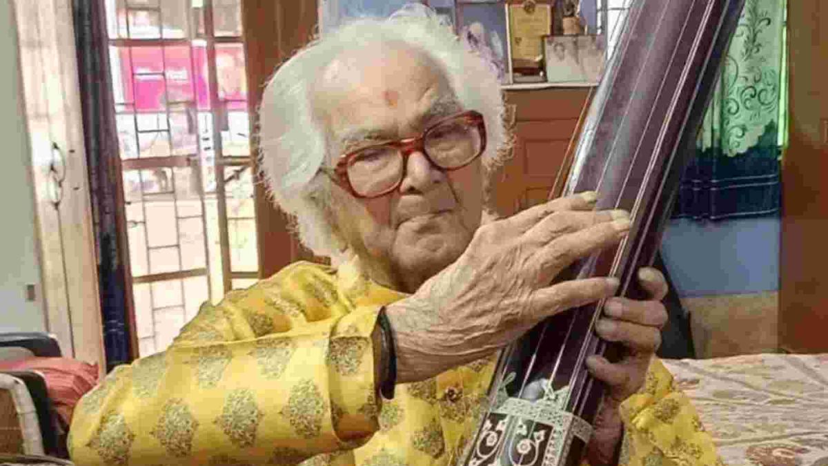 Famous singer Dhrupadacharya Pandit Laxman Bhatt Tailang passes away