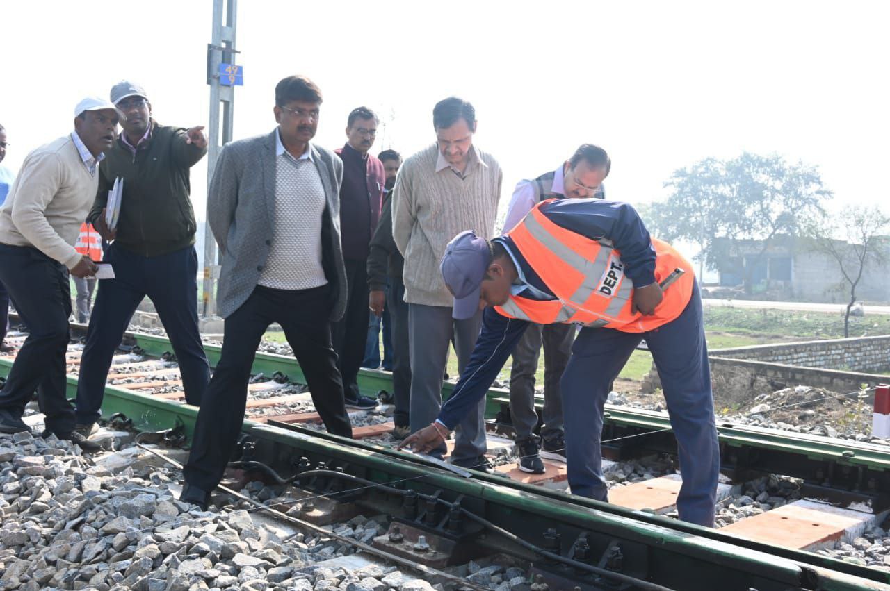 Trial नई ब्रॉडगेज रेलवे ट्रैक पर 120 की रफ्तार से दौड़ी ट्रेन