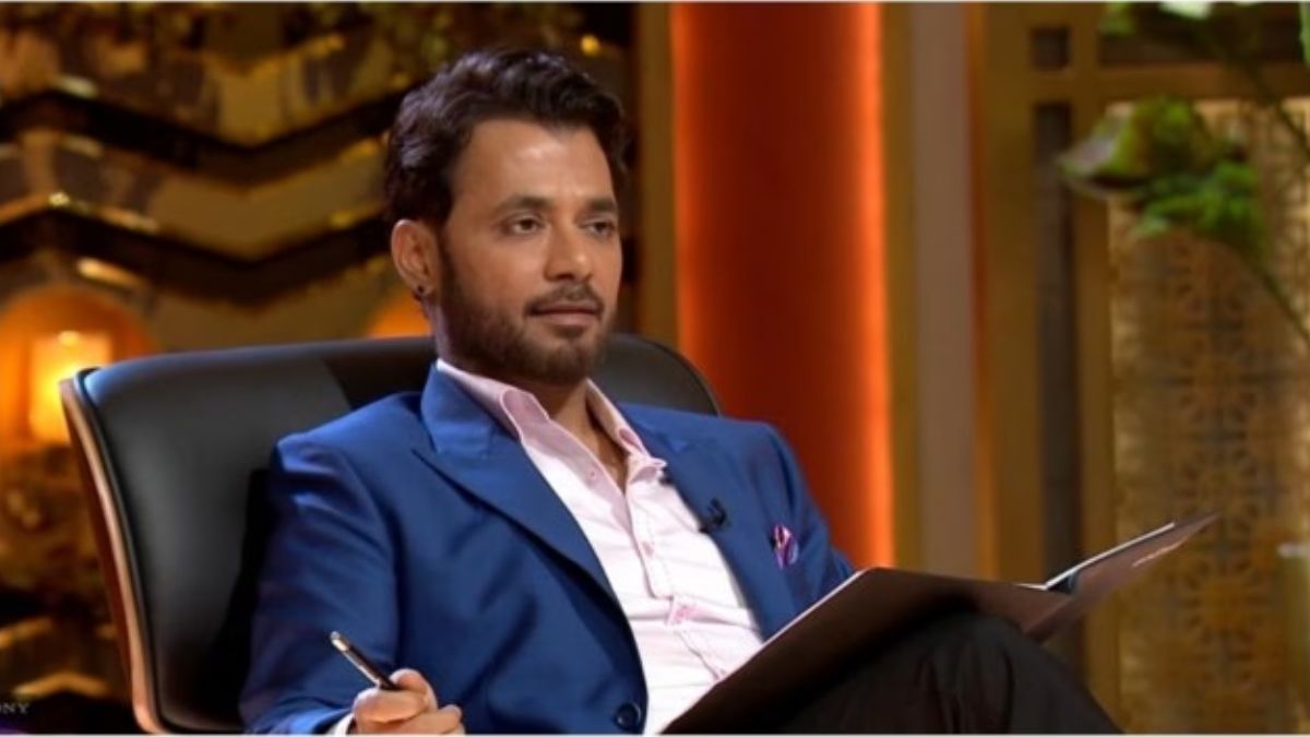 Shark Tank India: Anupam Mittal shares his thoughts on the 'navel shaper'  pitch: 'Ek taraf naabhiyan ghoom rahi hain dimag mein 