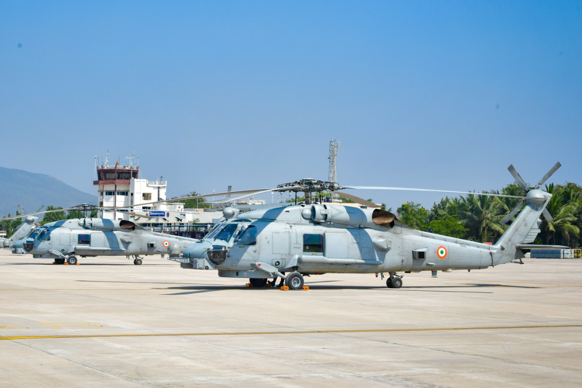 Romeo Helicopter: लक्षद्वीप में 5 मार्च को होगा नौसैनिक अड्डा का उद्घाटन, INS जटायु पर तैनात किए जाएंगे रोमियो हेलिकॉप्टर