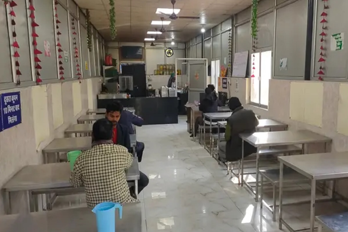 श्री अन्नपूर्णा रसोईयों व स्वास्थ्य केन्द्रों का औचक निरीक्षण, जिला कलक्टर  को सौंपी रिपोर्ट | Shri Annapurna Rasoi and Health Centers Surprise  inspection Report Submitted to ...