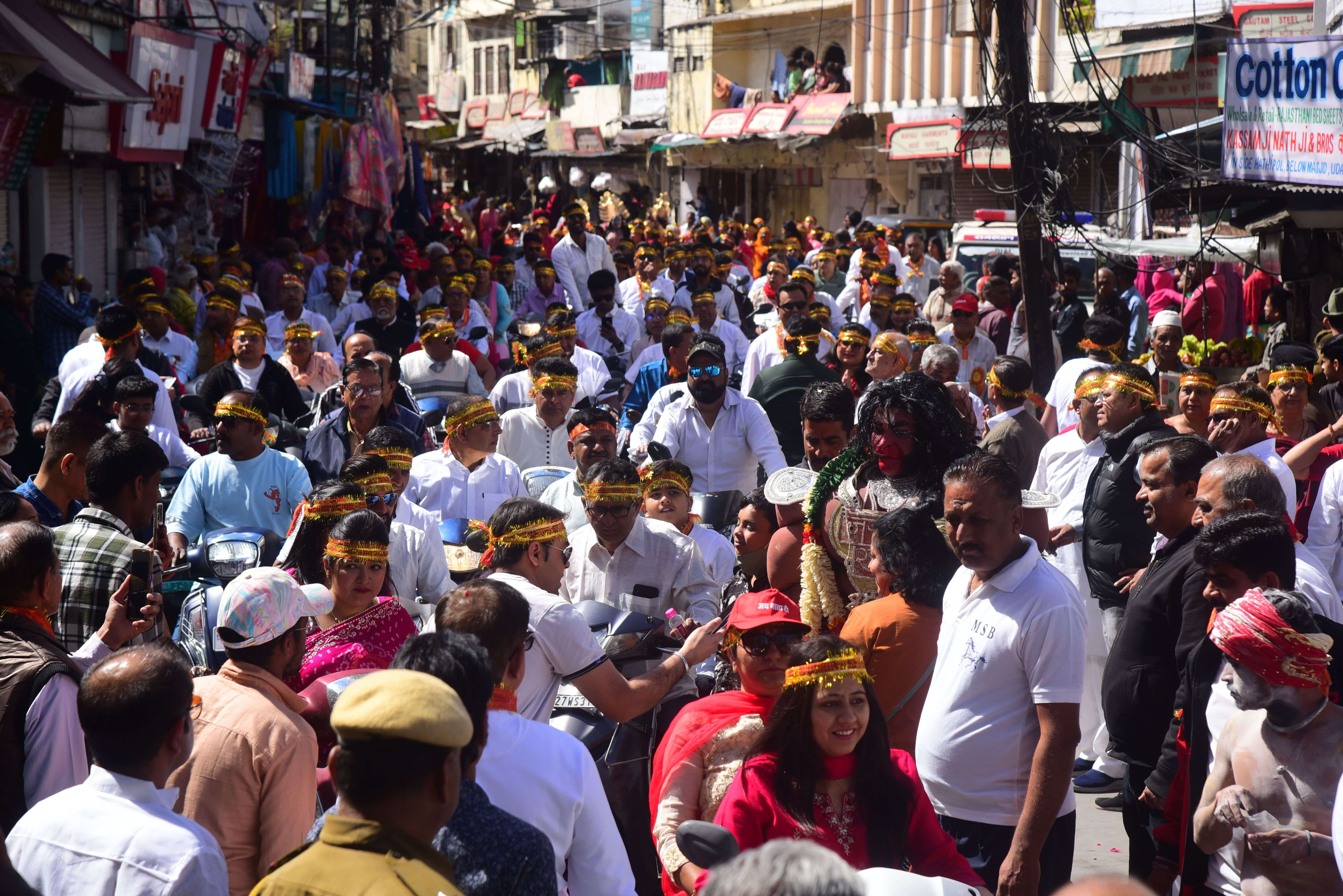 मां वैष्णोदेवी मंदिर से लाई गई अखंड ज्योत की शोभायात्रा देखें तस्वीरों में