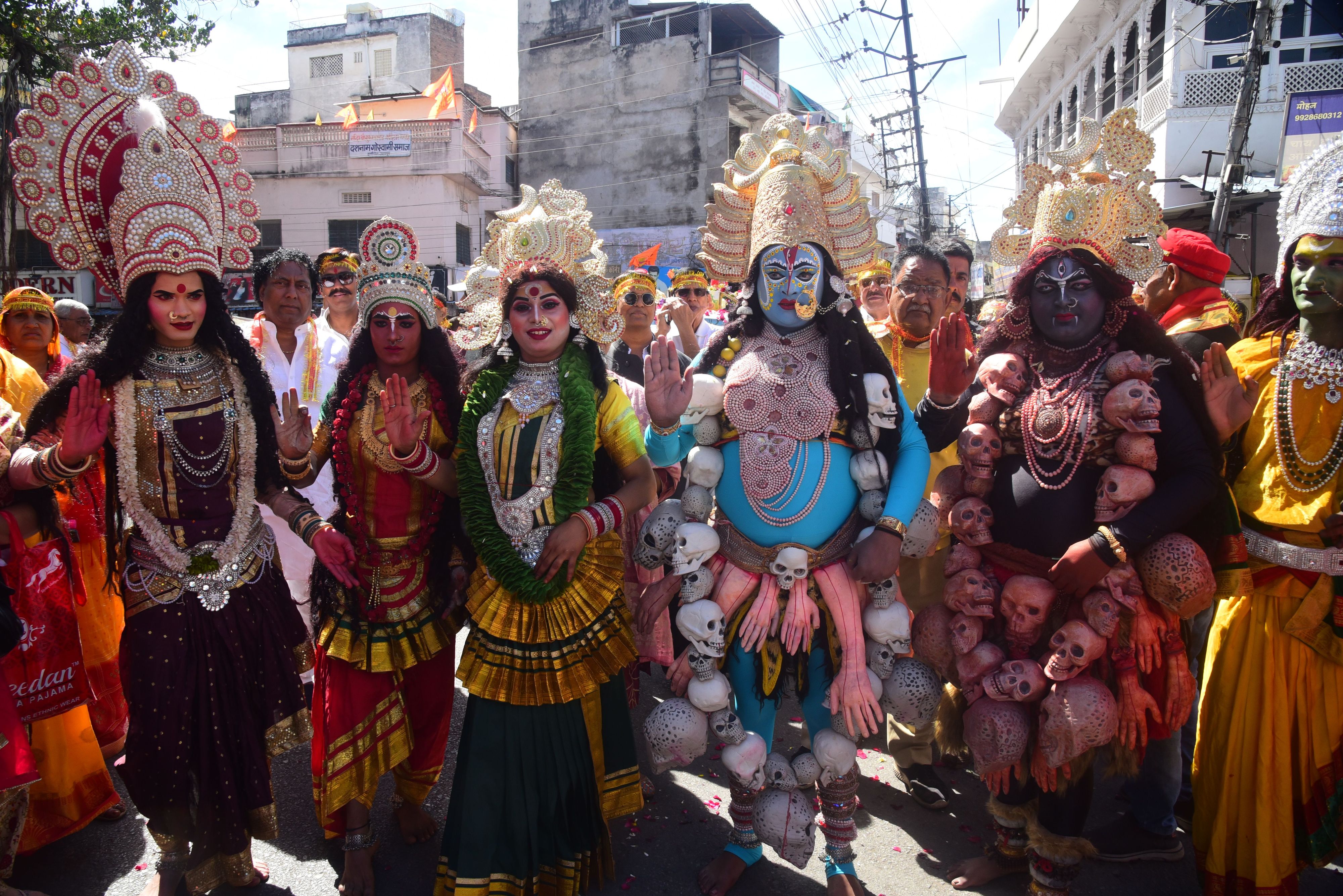 video...शहर में निकली मां वैष्णोदेवी मंदिर से लाई गई अखंड ज्योत  की शोभायात्रा