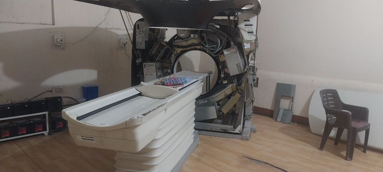 सीटी स्कैन मशीन खराब, जांच के लिए भटकने लगी रोगी