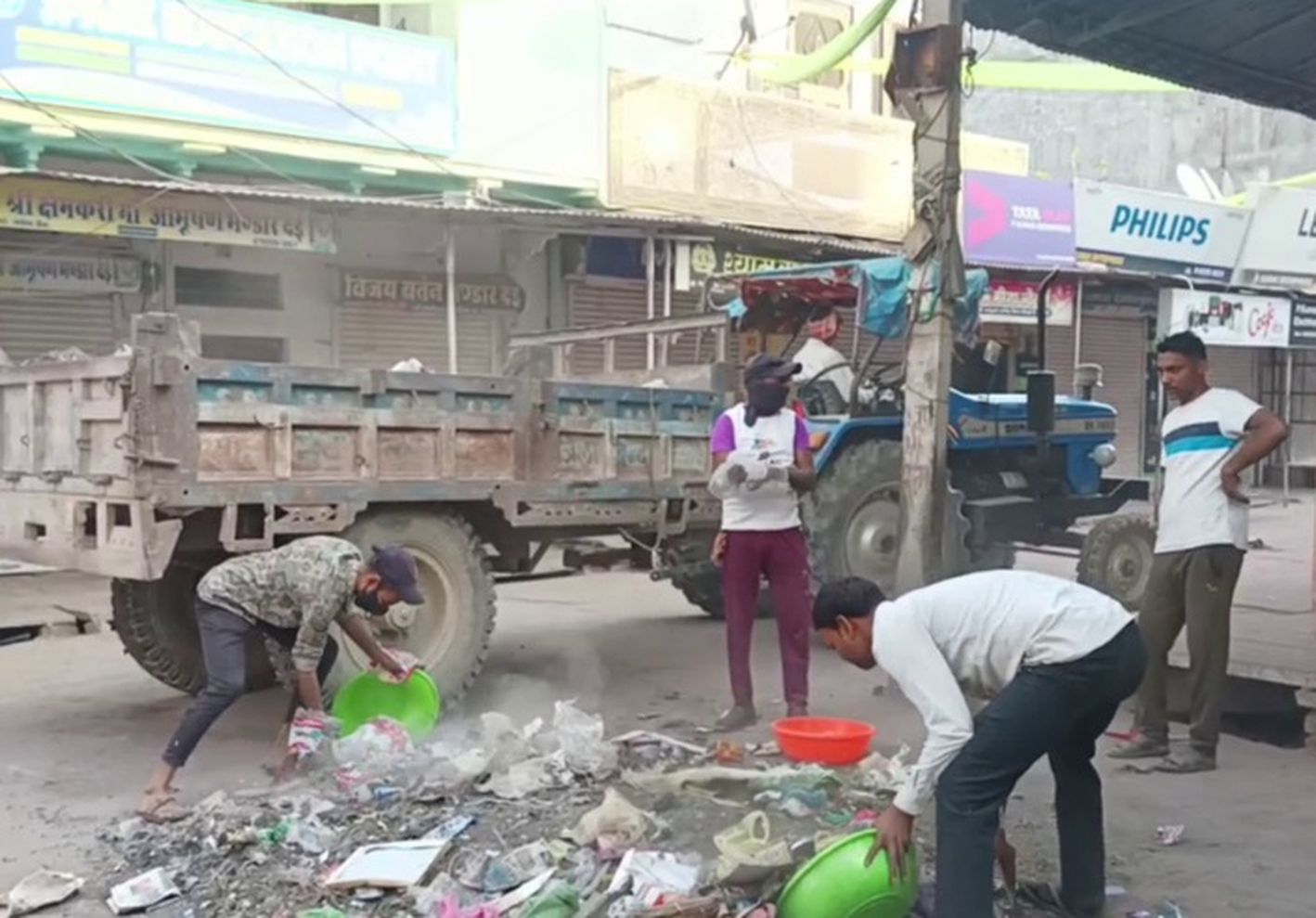 Video : 42 दिन बाद शुरू हुई कस्बे में सफाई, लोगों को मिली राहत