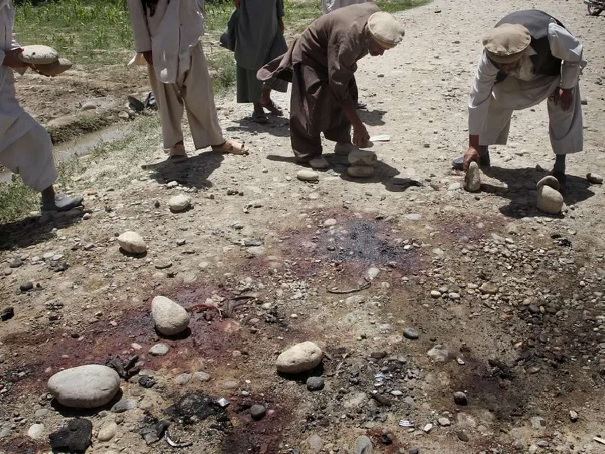 stoning_woman_in_afghanistan_.jpg