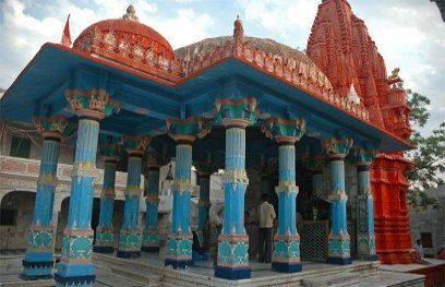 पत्नी के श्राप ने बढ़ाई ब्रहमाजी के इस मंदिर की महिमा