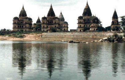 भव्य महलों और किलों के लिए जाना जाता है ओरछा