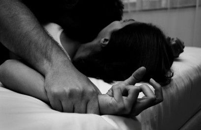 पत्नी बनाने का झांसा देकर विधवा के साथ किया दुष्कर्म