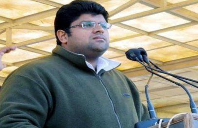 चहेतों को लाभ देने के लिए किया गया है खेमका का तबादला- दुष्यंत