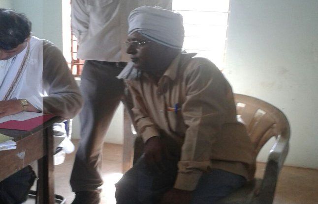 bribe गेहूं खरीदी केंद्र प्रभारी रिश्वत लेते गिरफ्तार