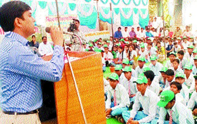 Karauli photo पौधे लगा संवारें पर्यावरण