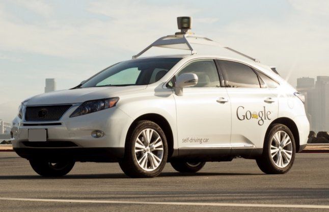 Self Driving Car किसके भरोसे चलेगी भविष्य की कार इंडस्ट्री!