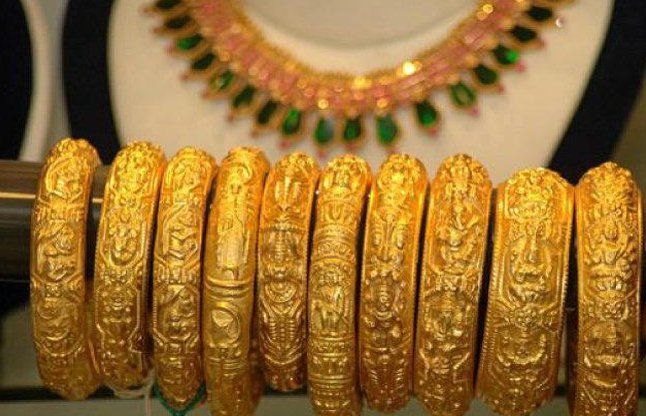 Gold Price Can Tumbledown Below Rs 23000 - सोने के दाम लुढ़क कर 23000 रूपए  तक आने के आसार | Patrika News