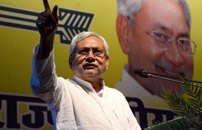 nitish kumar3 नीतीश कुमार ने Patna में फहराया तिरंगा