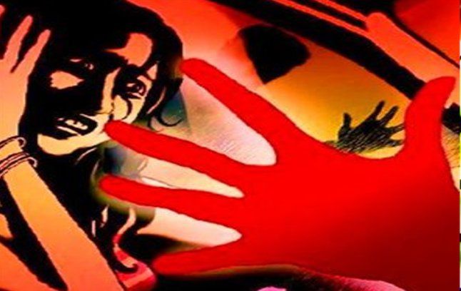 rape महिला के साथ दुराचार, थाने ले जाते समय फरार हुआ आरोपी