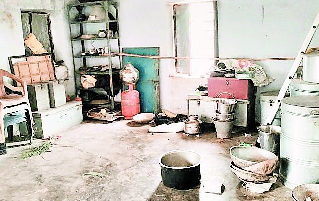 Jalore photo दो कक्षा-कक्षों में चल रहा आठवीं तक विद्यालय