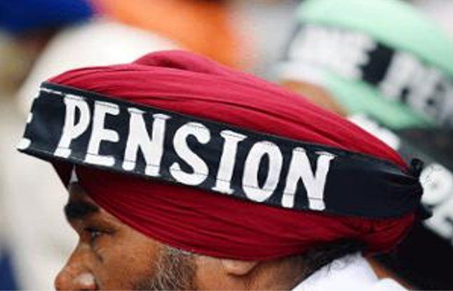 Railway employees demand OROP अब रेलवे कर्मचारियों ने भी की