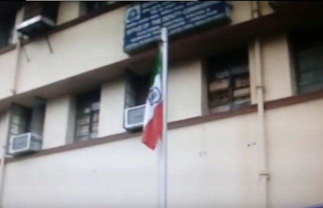 ulta tiranga जबलपुर में उल्टा तिरंगा फहराकर गाया राष्ट्रगान, फिर किया सीधा