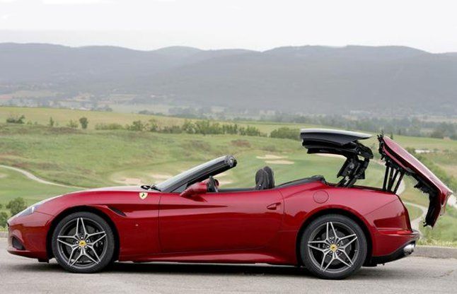Ferrari California T india 3.5 करोड़ की कार, पेमेंट करने के बावजूद करना होगा 6 माह इंतजार