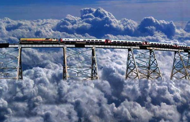 omg-facts-amazing-train-in-cloud-बादलों के बीच