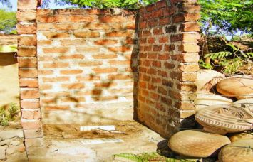 House-to-house preparation of toilets घर-घर शौचालय बनाने की तैयारी