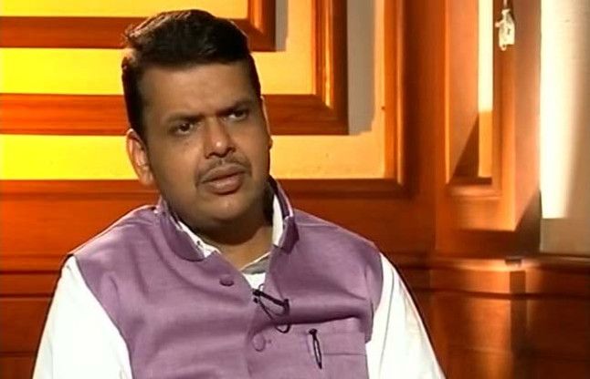 Devendra Fadnavis 'मेक इन इंडिया' कार्यक्रम के दौरान लगी आग, जांच के आदेश