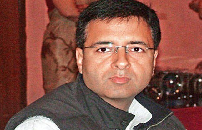 randeep singh surjewala 50-50 प्रधानमंत्री हैं नरेन्द्र मोदी, कालेधन वालों को बचा रहे - कांग्रेस