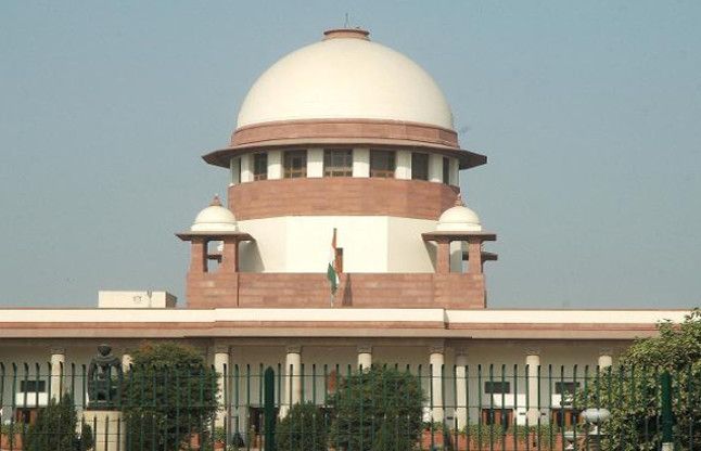 Supreme Court अब 5 जजों की पीठ तय करेगी, समलैंगिकता अपराध है या नहीं