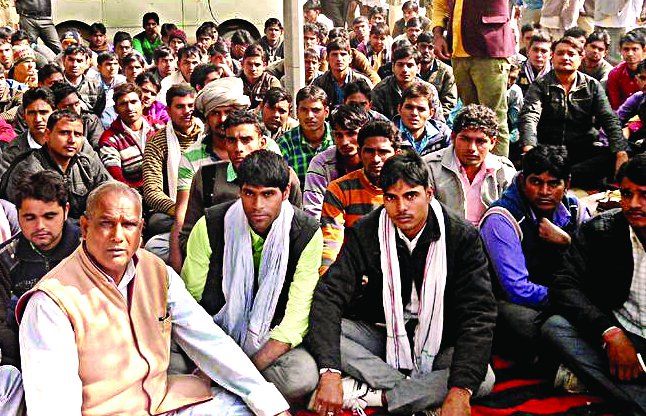 Alwar news जिला प्रमुख पति व 26 श्रमिक पाबंद