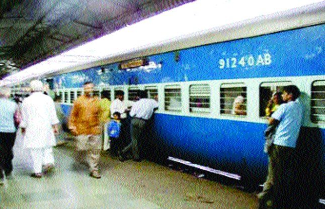 Surat news दक्षिण की दो गाडिय़ों की रफ्तार पर ब्रेक