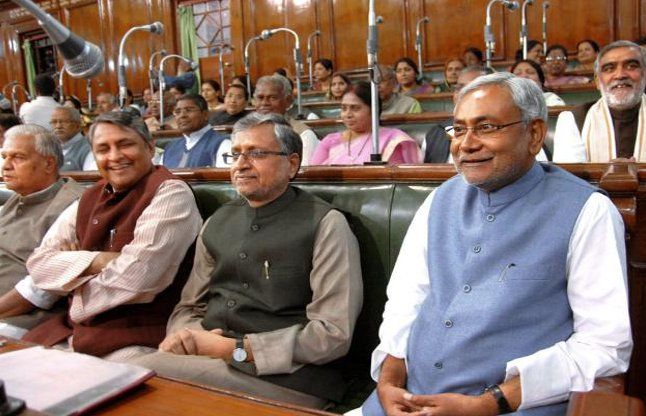 Bihar Assembly Adjourns बिहार विधानसभाः नोटबंदी और कानून व्यवस्था पर हुआ हंगामा