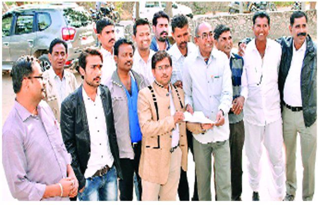 Jalore photo नियम कायदे रखे ताक पर, जारी किए नियमन के पट्टे