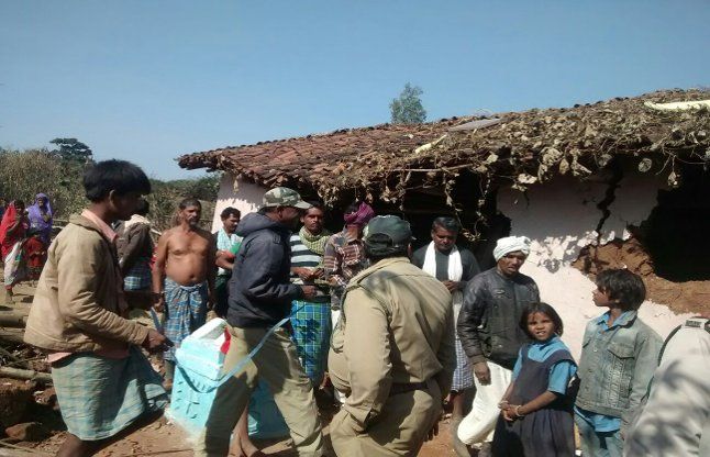 forest staff does checkup सैन्य हवाई अड्डे में घुसा हाथी, हैदराबाद से बुलवाई फॉरेस्ट टीम