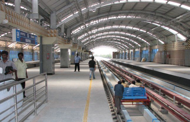 bomb at kolkata metro station कोलकाता में मेट्रो स्टेशन के पास बम की चेतावनी झूठी निकली