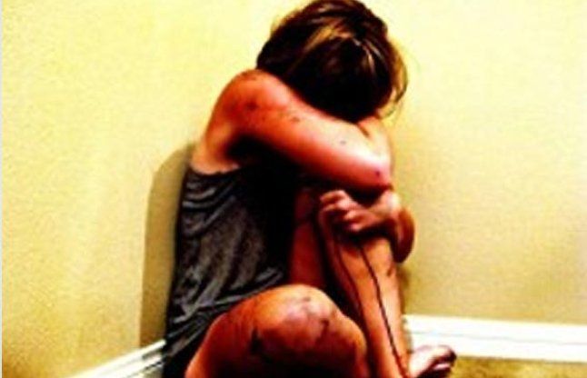 rape महिला नर्स ने सहकर्मियों पर लगाया दुष्कर्म का आरोप